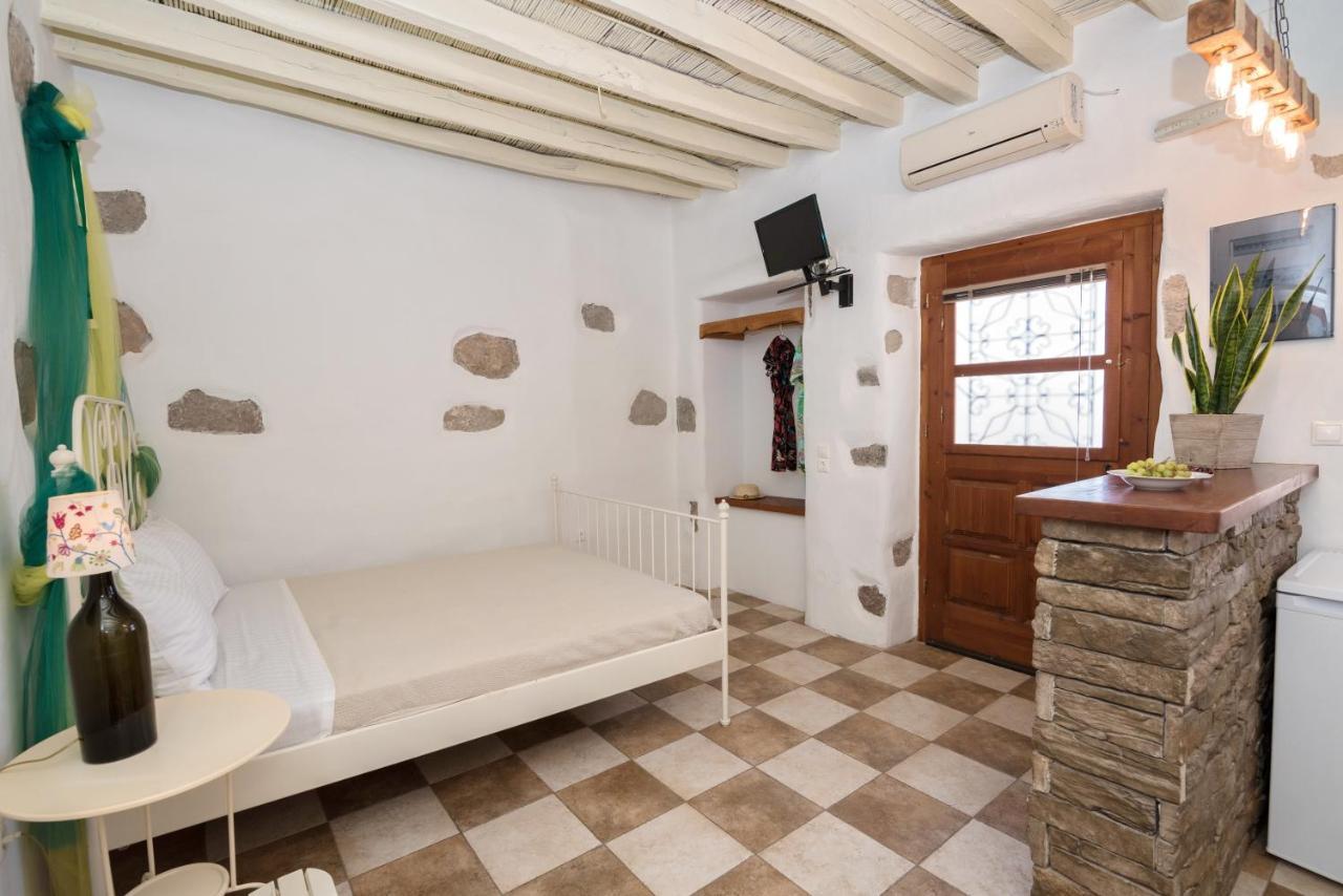 Appartement Αlexandra Studio à Plaka  Extérieur photo