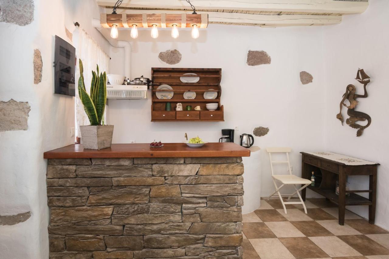 Appartement Αlexandra Studio à Plaka  Extérieur photo
