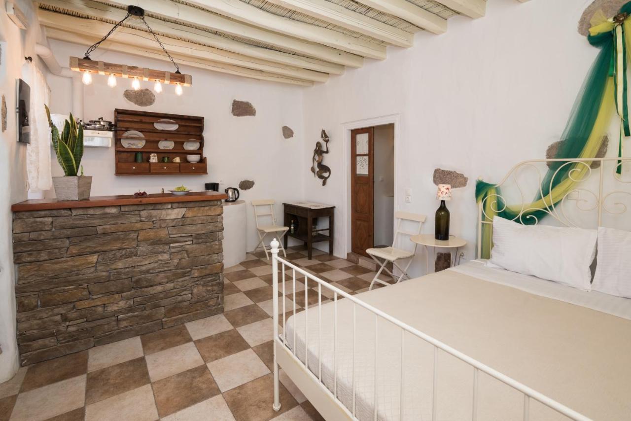 Appartement Αlexandra Studio à Plaka  Extérieur photo